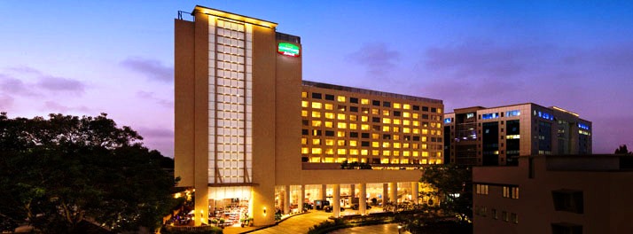 Courtyard by Marriott Mumbai International Airport - Mumbai 01.jpg